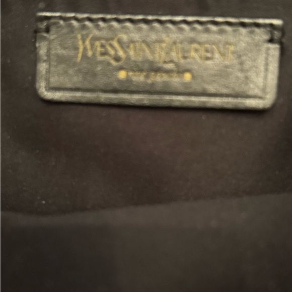 Black Leather Women's Bag

ICONIC YSL MUSE BAG - Picture 6 of 17